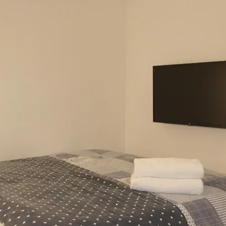 Amber Bed & Breakfast 4*