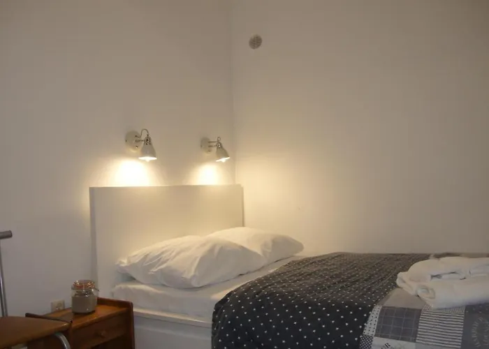 Couette-café Amber 3*